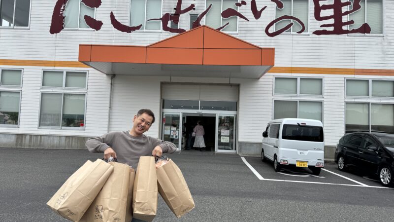 平日から淡路島ドライブ！　目的地はたこせんべえの里　ガチャガチャ準備完了です！