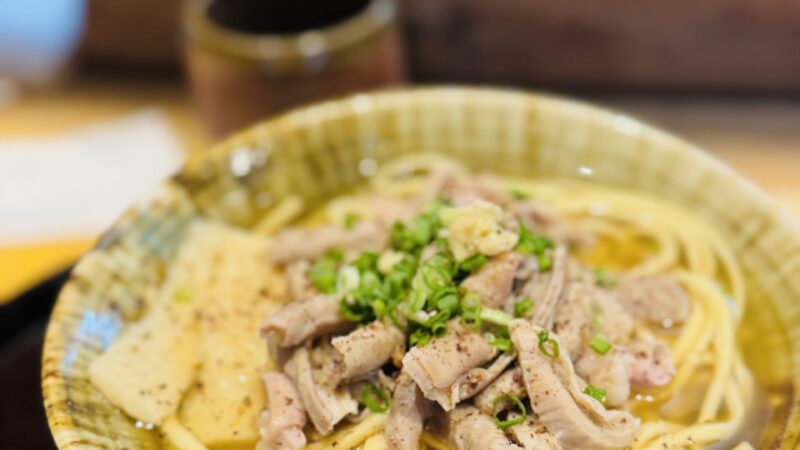 今年最後のゴルフ帰りに出会った沖縄そば｜石橋阪大前で心がほどけた一杯